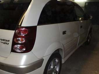 2000 Toyota Nadia Pictures