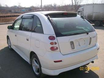 2000 Toyota Nadia Pictures
