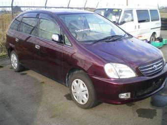 2000 Toyota Nadia Pictures