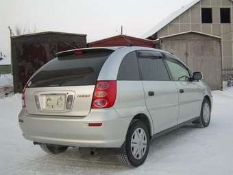2000 Toyota Nadia Photos