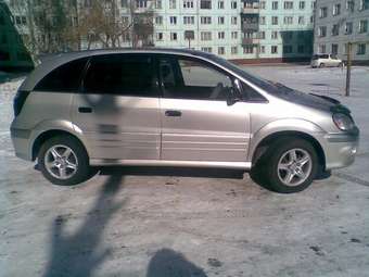 2000 Toyota Nadia Pictures