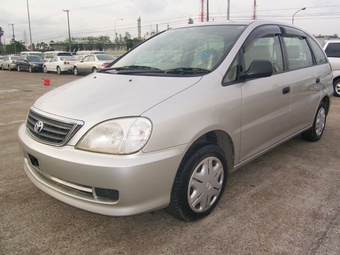 2001 Toyota Nadia