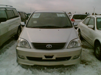 2001 Toyota Nadia