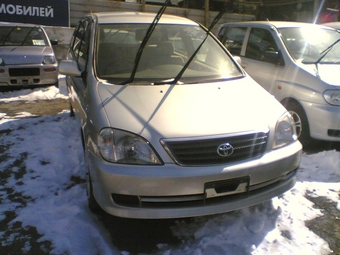 2001 Toyota Nadia
