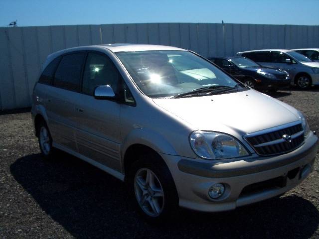 2001 Toyota Nadia