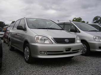 2001 Toyota Nadia