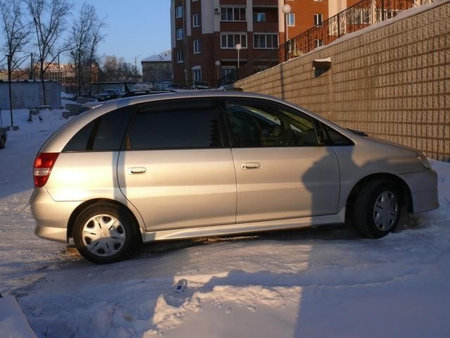 2001 Toyota Nadia