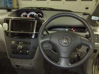 Toyota Nadia