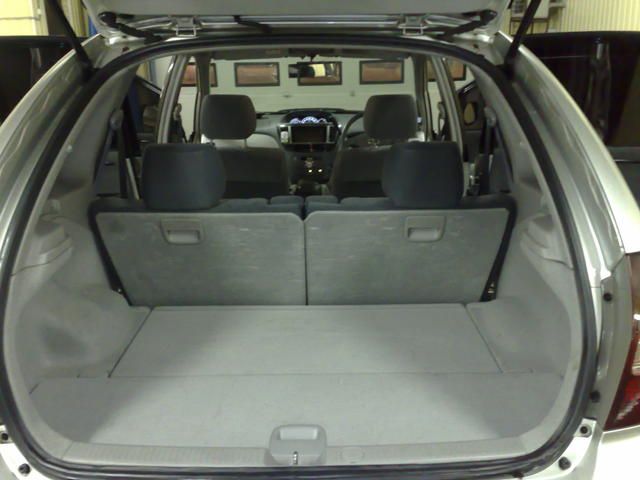 2001 Toyota Nadia