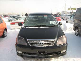 2001 Toyota Nadia
