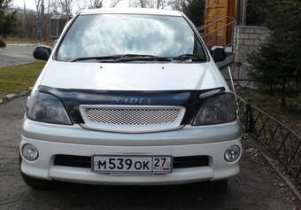 2001 Toyota Nadia