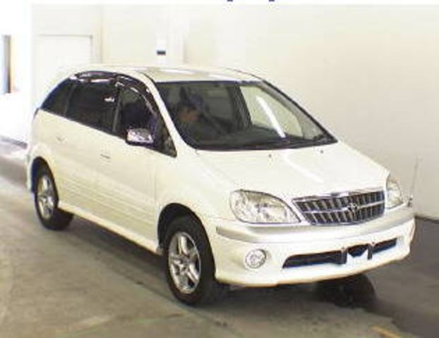 2001 Toyota Nadia