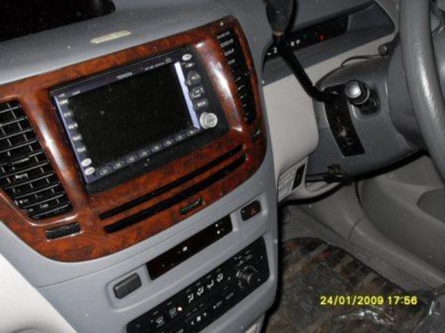 2001 Toyota Nadia
