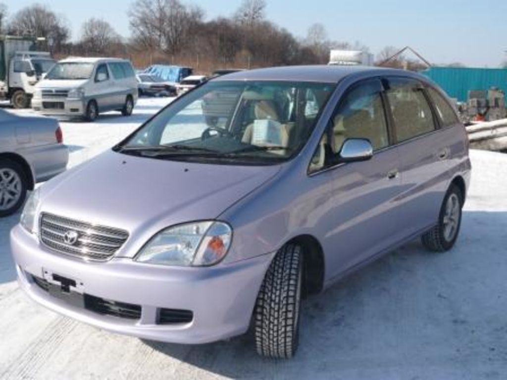 2001 Toyota Nadia