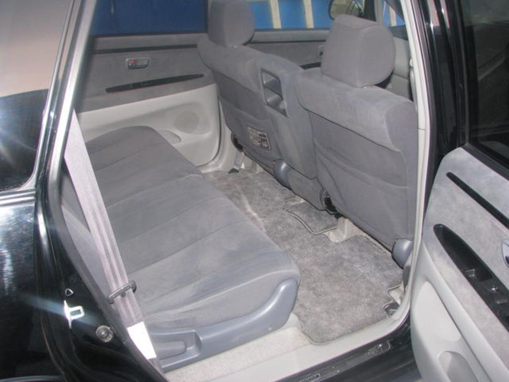 2001 Toyota Nadia