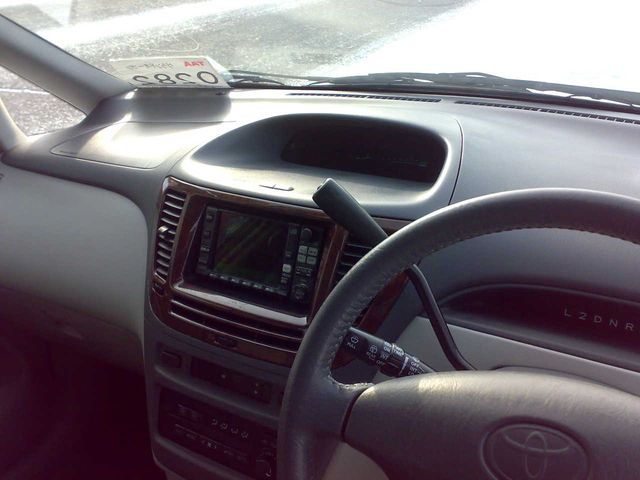 2001 Toyota Nadia