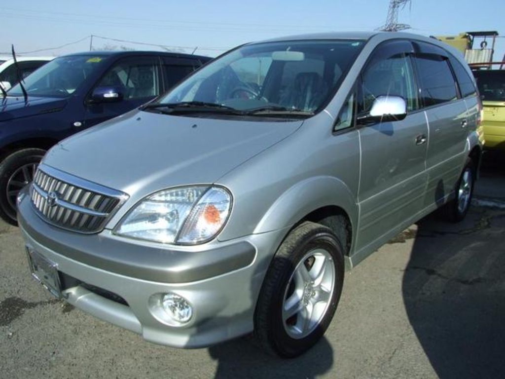 2001 Toyota Nadia