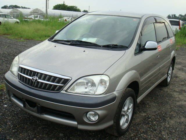 2001 Toyota Nadia