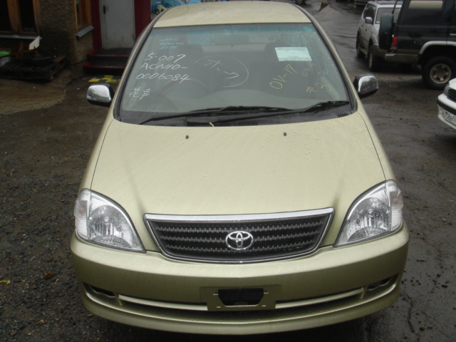 2001 Toyota Nadia Photos