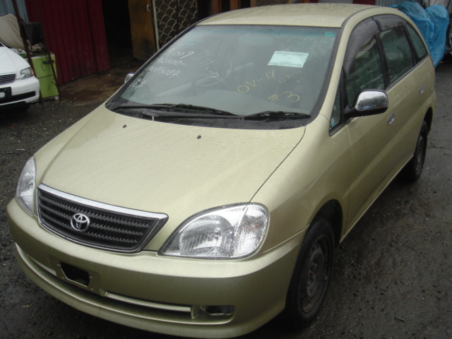 2001 Toyota Nadia Photos