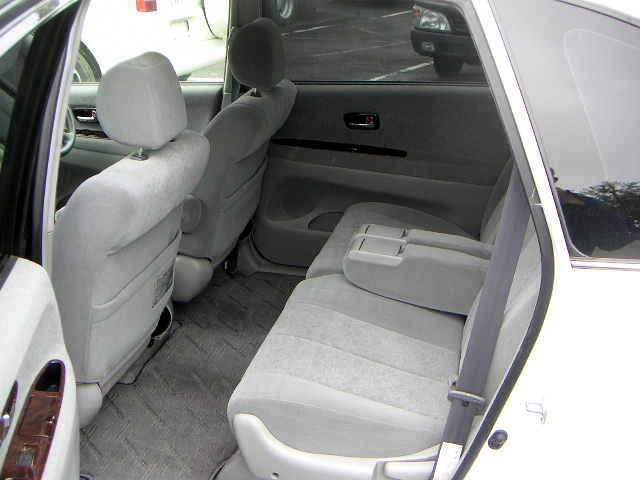 2001 Toyota Nadia Pictures