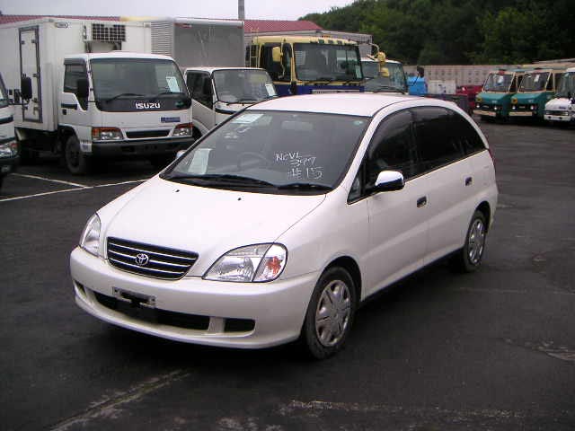 2001 Toyota Nadia Photos