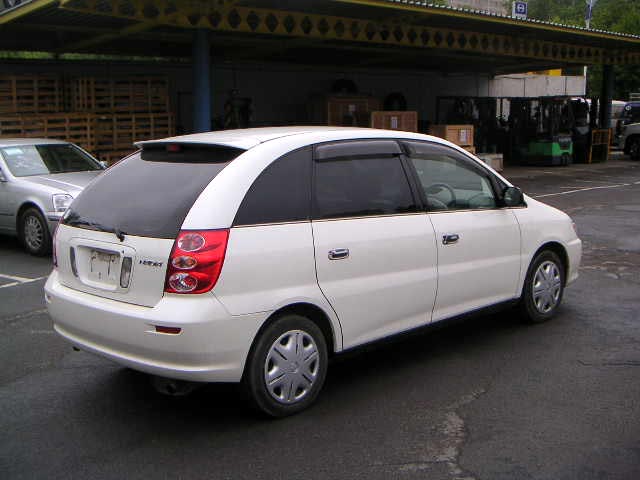 2001 Toyota Nadia Photos