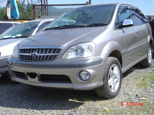 2001 Toyota Nadia Photos
