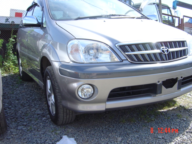 Toyota nadia 2001