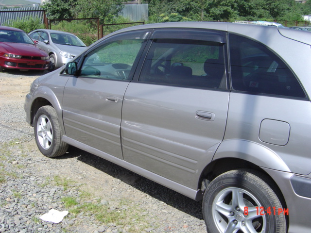 2001 Toyota Nadia Pictures