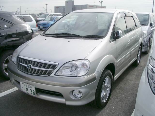 2001 Toyota Nadia Pics