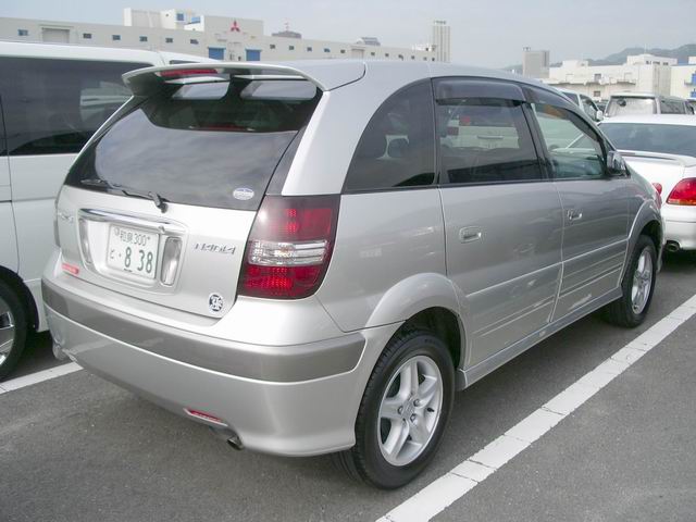 2001 Toyota Nadia Pictures