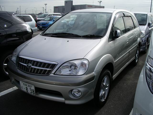 2001 Toyota Nadia Photos