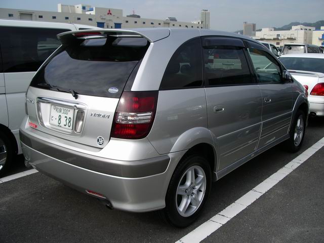 2001 Toyota Nadia Pictures