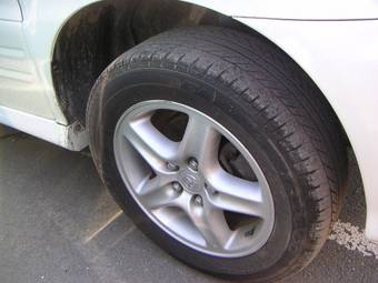 2001 Toyota Nadia Photos