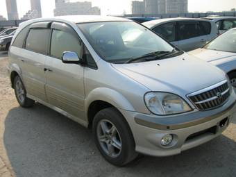 2001 Toyota Nadia Photos
