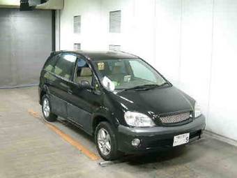 2001 Toyota Nadia Pics