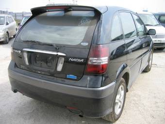 2001 Toyota Nadia Pictures