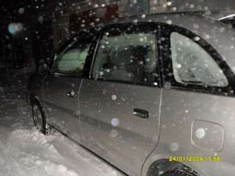2001 Toyota Nadia Pictures