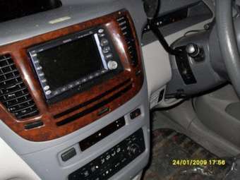 2001 Toyota Nadia Photos