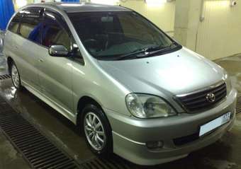 2001 Toyota Nadia Photos
