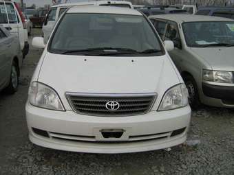 2001 Toyota Nadia Pics