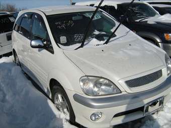 2001 Toyota Nadia Pictures