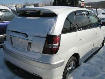 2001 Toyota Nadia Photos