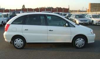 2001 Toyota Nadia Pictures