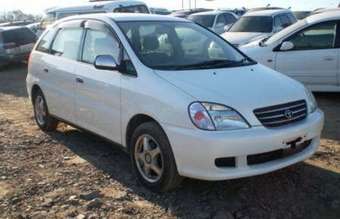 2001 Toyota Nadia Pictures