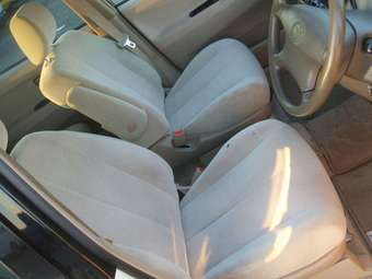 2001 Toyota Nadia Photos