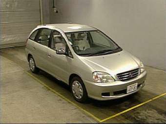 2001 Toyota Nadia Photos