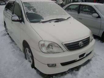 2001 Toyota Nadia Images
