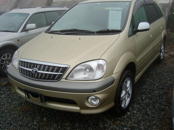 2002 Toyota Nadia
